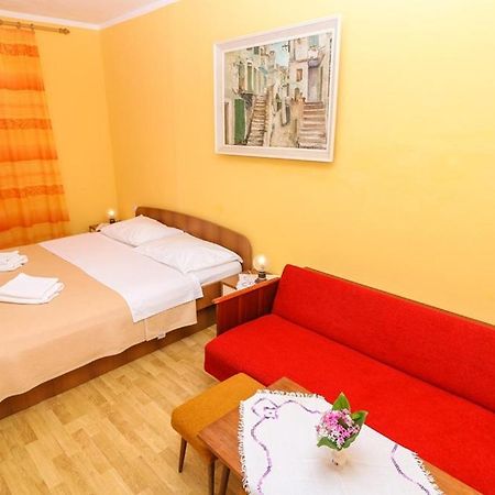Double Rooms Tomica 2 With Balcony Башка Экстерьер фото