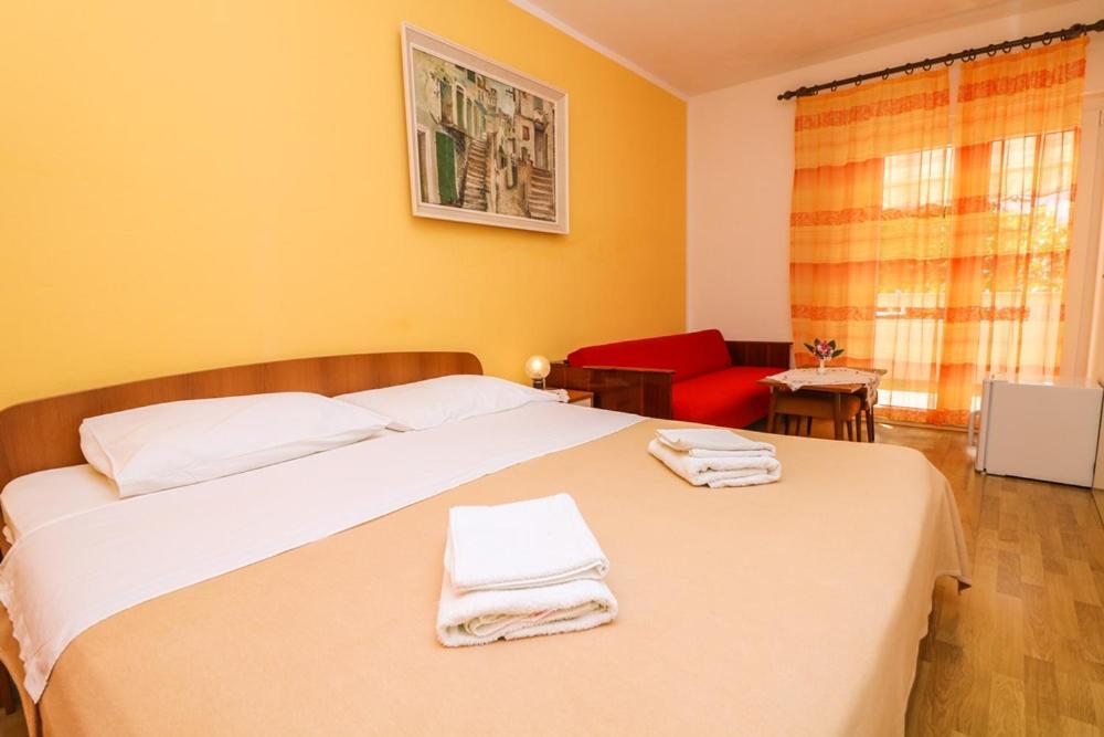 Double Rooms Tomica 2 With Balcony Башка Экстерьер фото