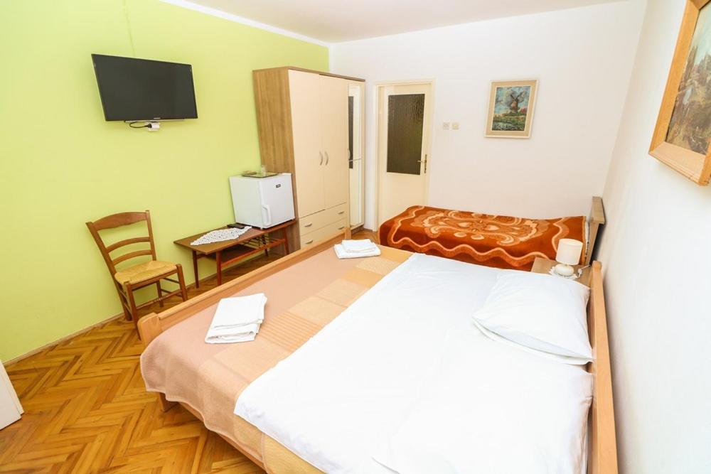 Double Rooms Tomica 2 With Balcony Башка Экстерьер фото