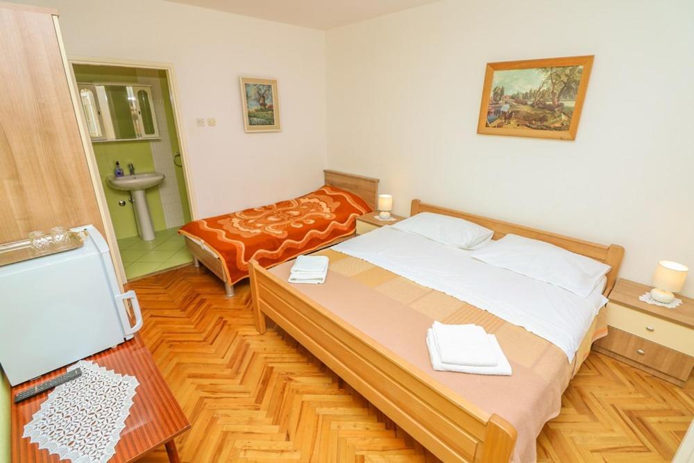 Double Rooms Tomica 2 With Balcony Башка Экстерьер фото