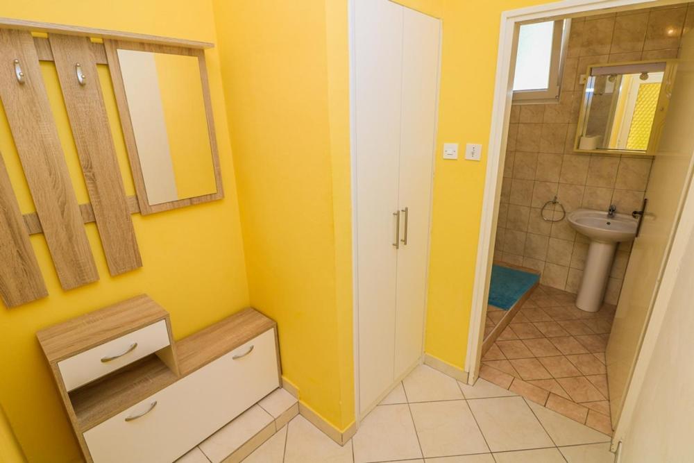 Double Rooms Tomica 2 With Balcony Башка Экстерьер фото