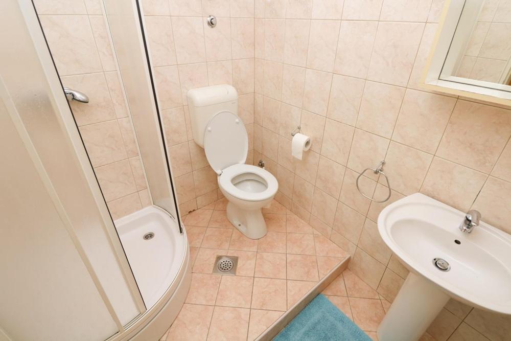 Double Rooms Tomica 2 With Balcony Башка Экстерьер фото