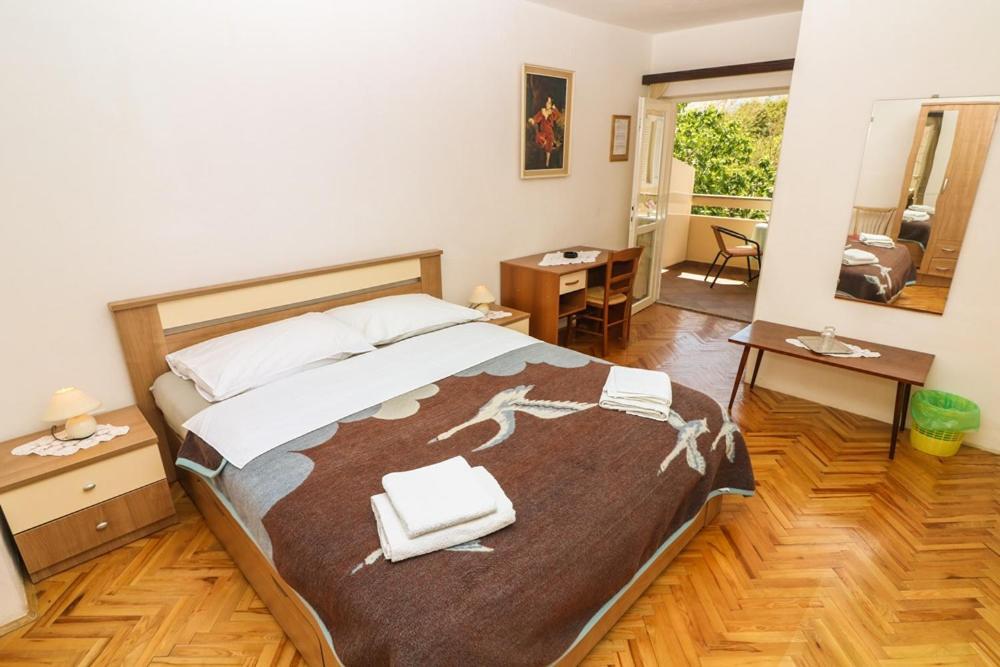 Double Rooms Tomica 2 With Balcony Башка Экстерьер фото