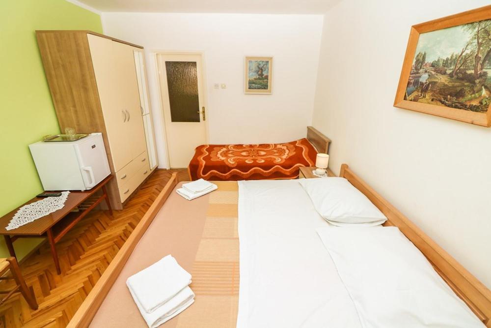 Double Rooms Tomica 2 With Balcony Башка Экстерьер фото