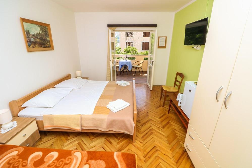 Double Rooms Tomica 2 With Balcony Башка Экстерьер фото